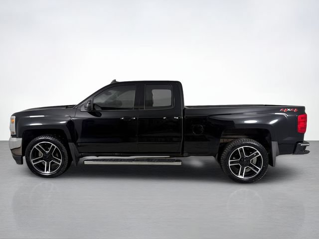Used 2019 Chevrolet Silverado 1500 LT w/ LPO, Black Pack AWD/4WD image 6