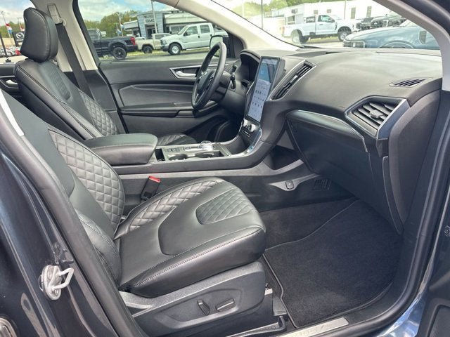 Certified 2024 Ford Edge Titanium w/ Equipment Group 301A AWD/4WD image 13
