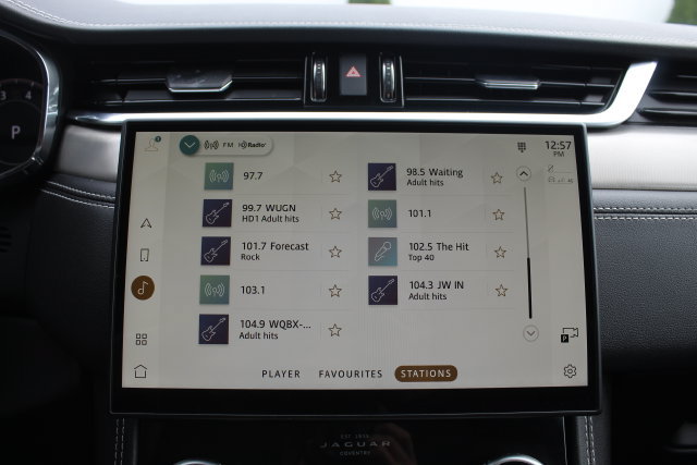 Used 2025 Jaguar F-PACE R-Dynamic S AWD/4WD image 5