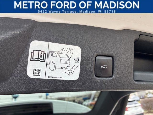 Certified 2020 Ford Escape SEL image 39