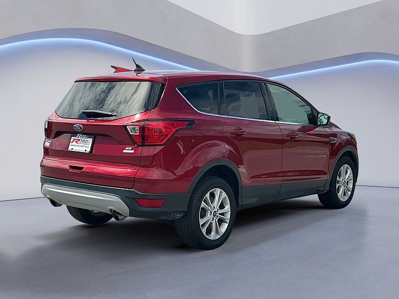 Certified 2019 Ford Escape SE FWD image 5