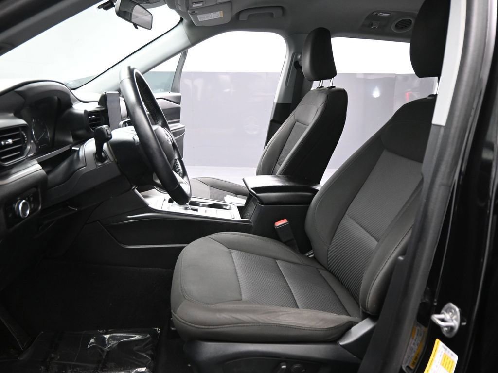 Certified 2022 Ford Explorer XLT image 37