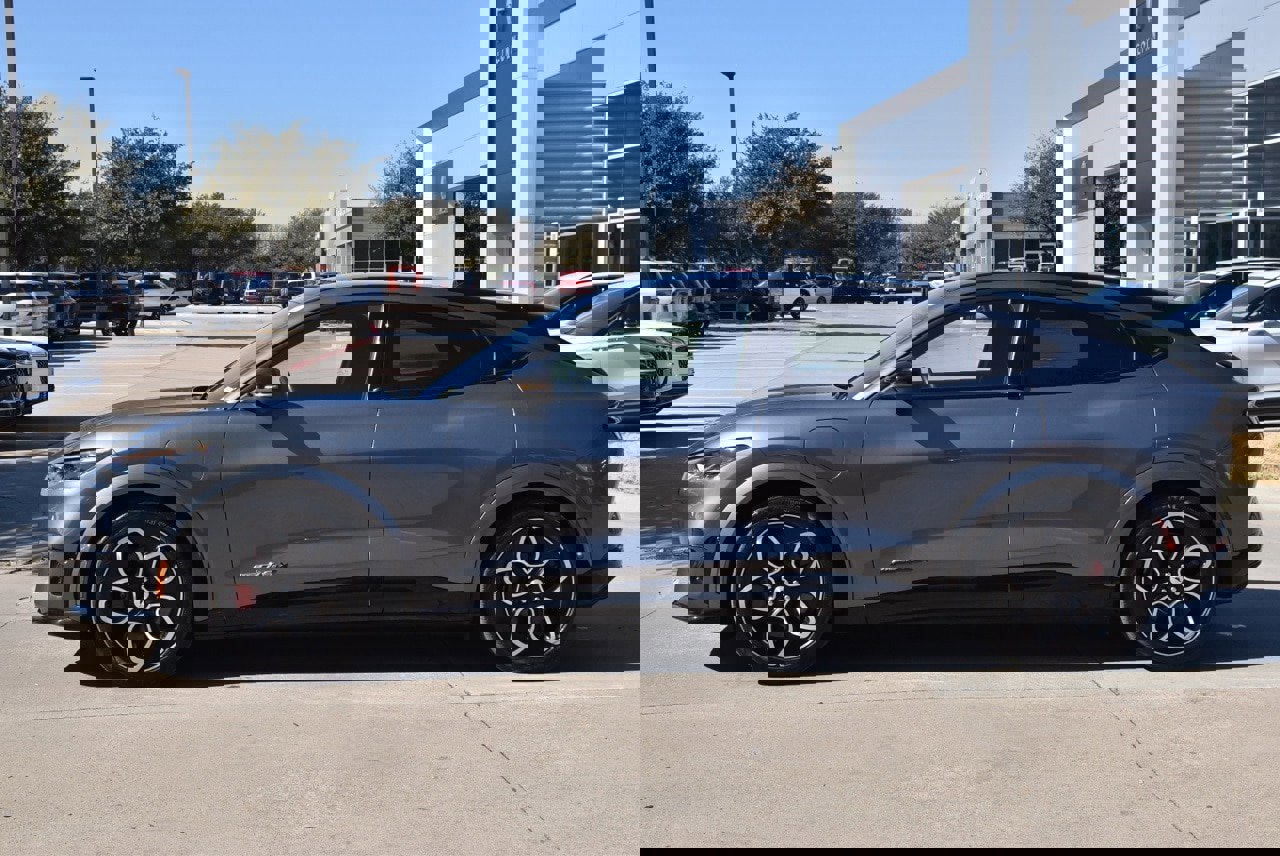 Certified 2023 Ford Mustang Mach-E GT image 5