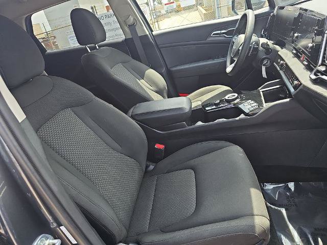 Used 2023 Kia Sportage LX AWD/4WD image 10