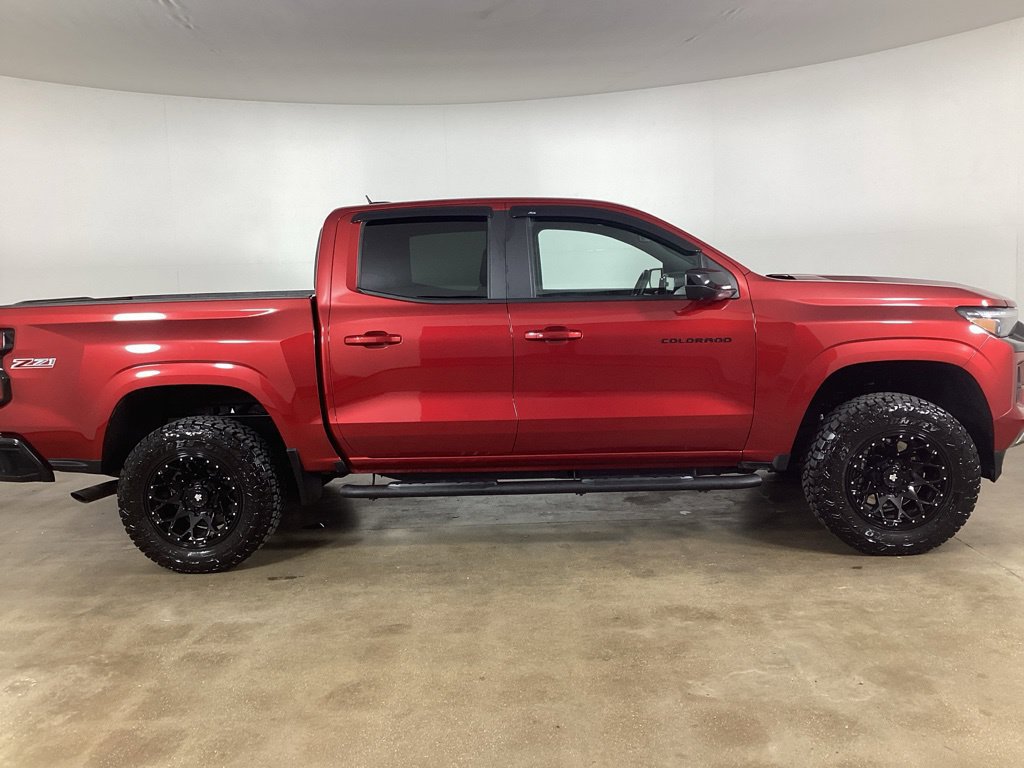 Used 2026 Chevrolet Colorado Z71 w/ Technology Package AWD/4WD image 4
