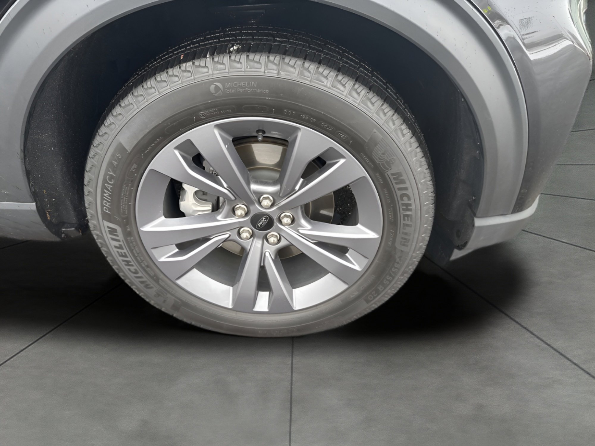 Certified 2025 Ford Explorer Active w/ Active Comfort Package image 7