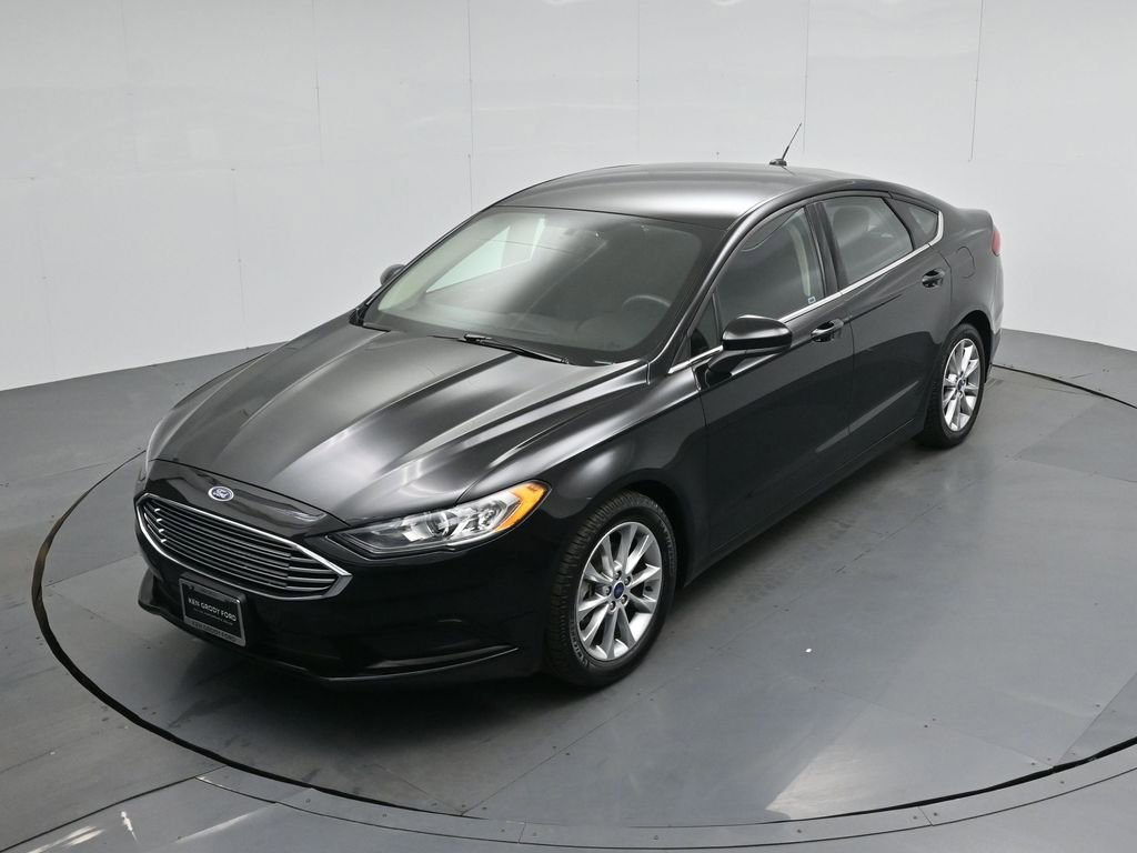 Certified 2017 Ford Fusion SE image 35