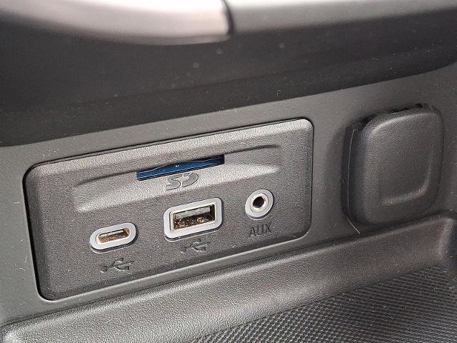 Used 2022 GMC Terrain AT4 image 25