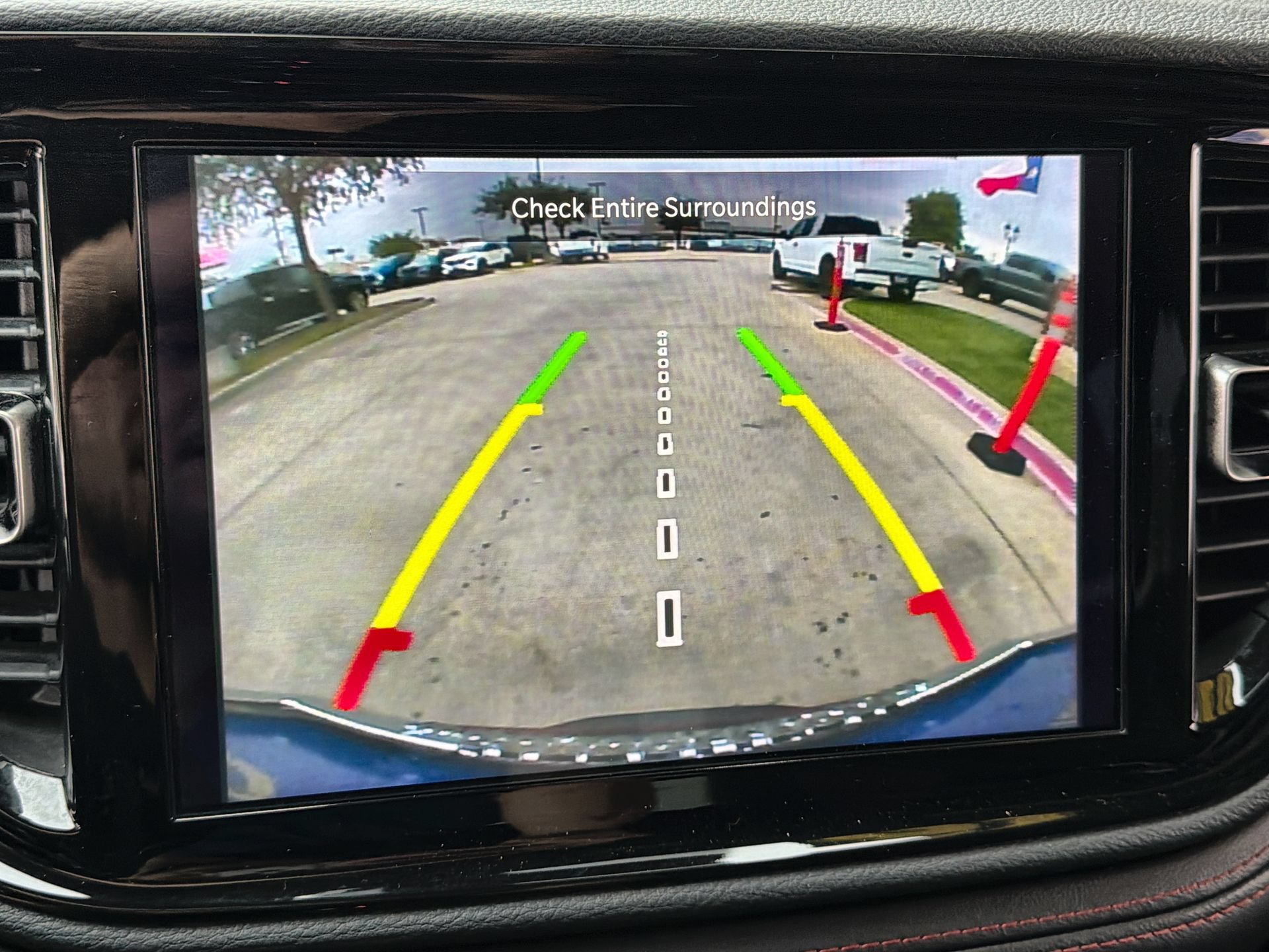 Used 2023 Dodge Durango R/T w/ Tow 'N Go Package AWD/4WD image 17