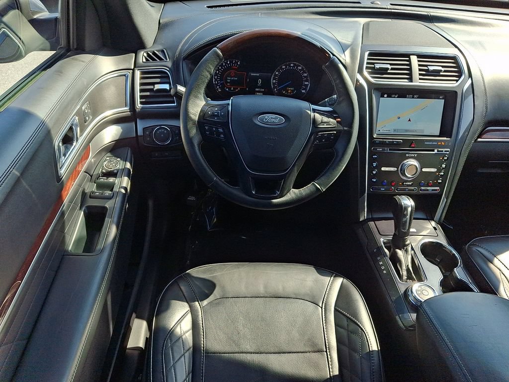 Certified 2018 Ford Explorer Platinum AWD/4WD image 11