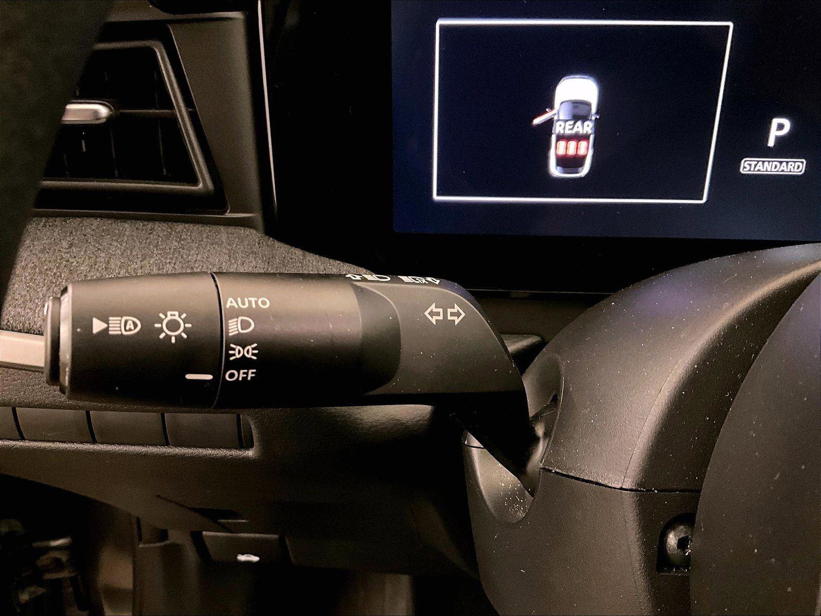 Used 2025 Nissan Kicks SV image 30