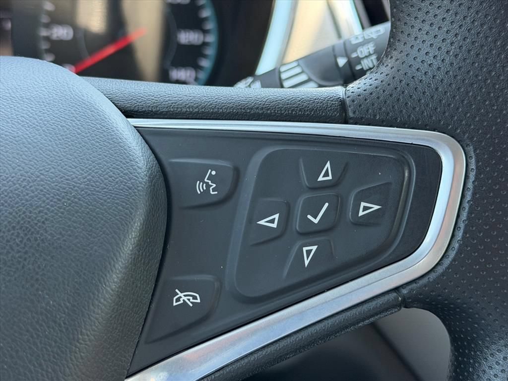 Used 2023 Chevrolet Equinox LS AWD/4WD image 22