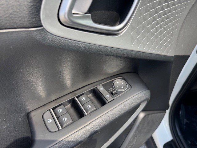 Used 2022 Kia Soul LX w/ Technology Package FWD image 12