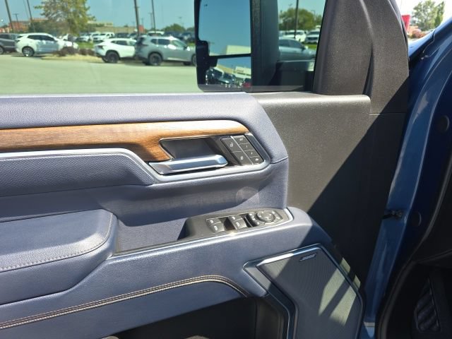 Used 2024 Chevrolet Silverado 2500 High Country w/ Technology Package AWD/4WD image 12