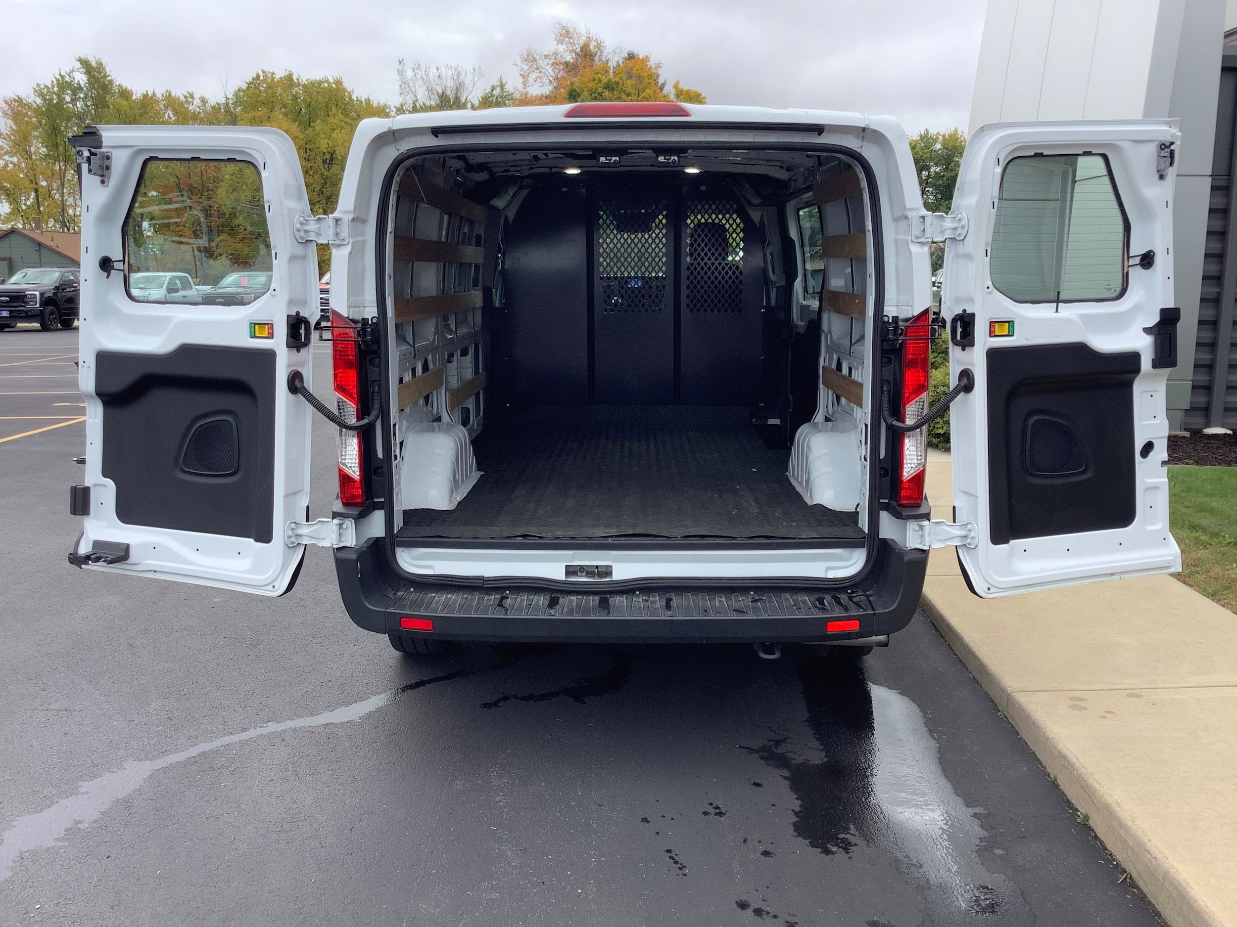 Certified 2024 Ford Transit 250 Low Roof w/ Exterior Upgrade Package RWD image 7