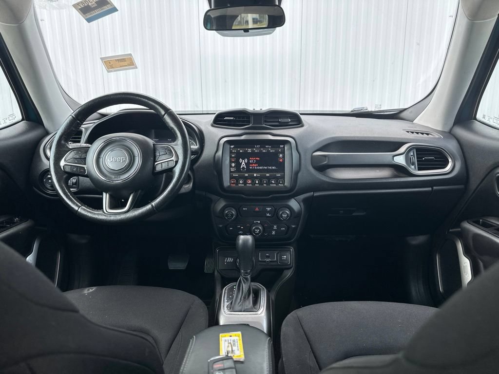Used 2022 Jeep Renegade Latitude AWD/4WD image 32