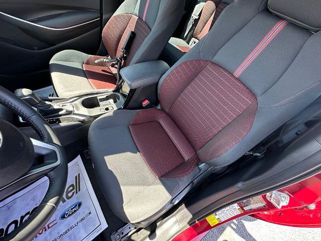 Used 2025 Toyota Corolla SE FWD image 15