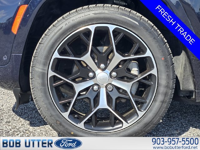Used 2024 Jeep Grand Cherokee Summit AWD/4WD image 11