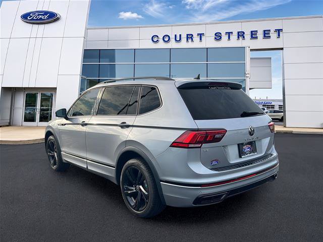Used 2023 Volkswagen Tiguan SE R-Line FWD image 7