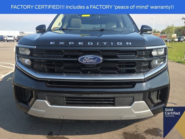 Certified 2025 Ford Expedition Platinum w/ Driver's Package AWD/4WD image 4
