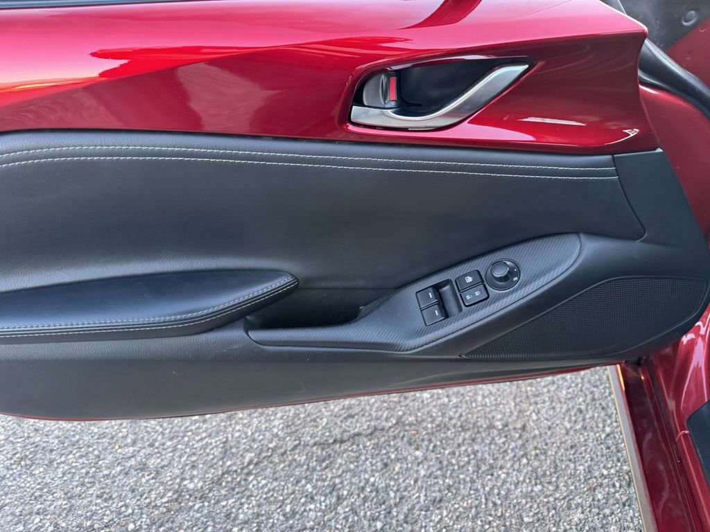 Used 2022 MAZDA MX-5 Miata RF Grand Touring image 10