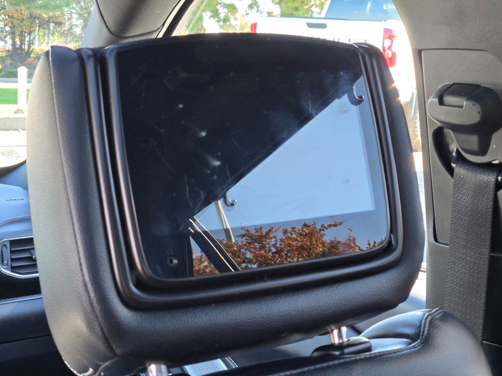 Certified 2022 Ford Explorer ST w/ ST Street Pack image 20