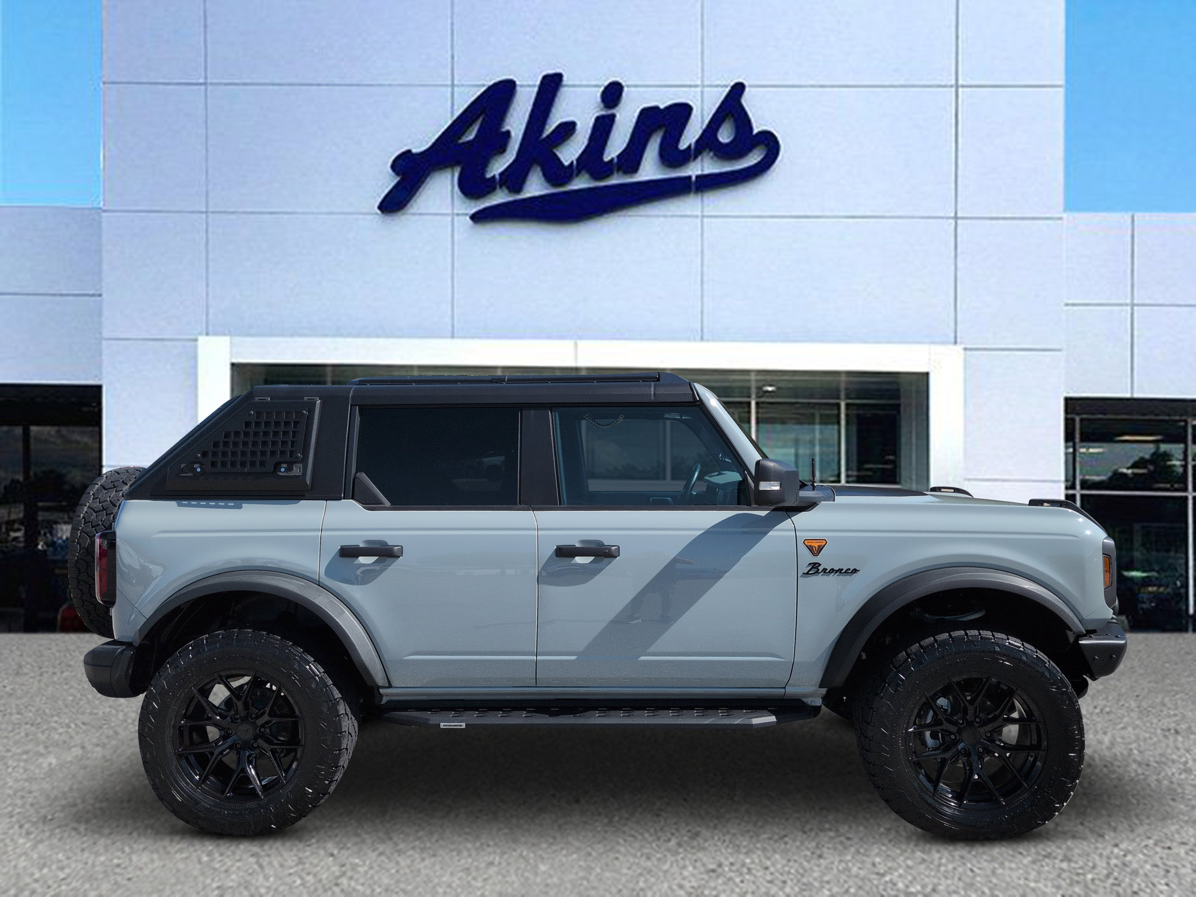 Certified 2022 Ford Bronco Badlands w/ Sasquatch Package AWD/4WD image 1
