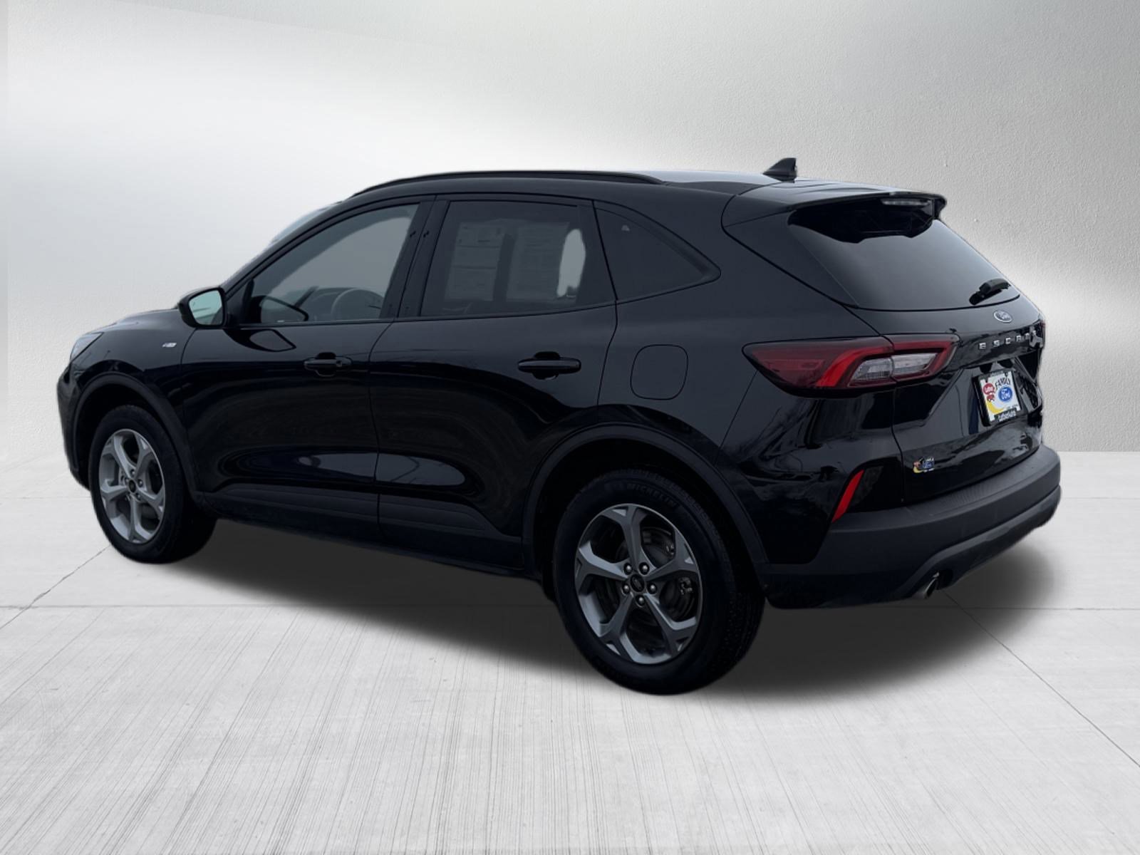 Certified 2025 Ford Escape ST-Line Select image 3