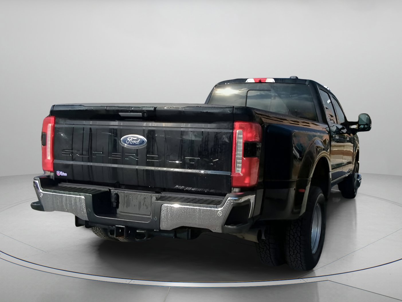 Certified 2024 Ford F350 Lariat w/ Lariat Ultimate Package image 18