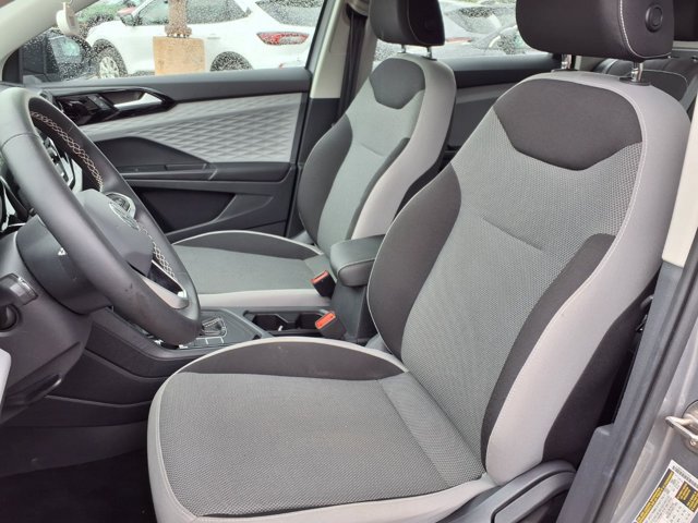 Used 2023 Volkswagen Taos S FWD image 3