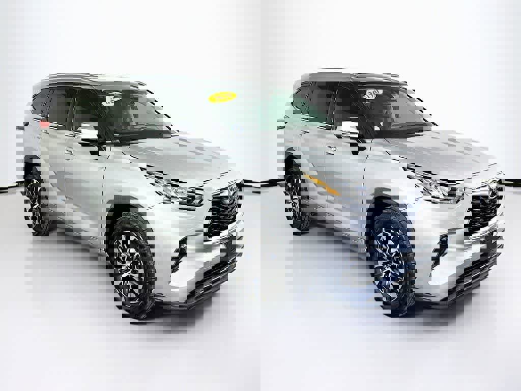 Used 2020 Toyota Highlander XLE image 24
