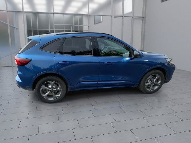 Certified 2023 Ford Escape ST-Line w/ Tech Pack #1 AWD/4WD image 2