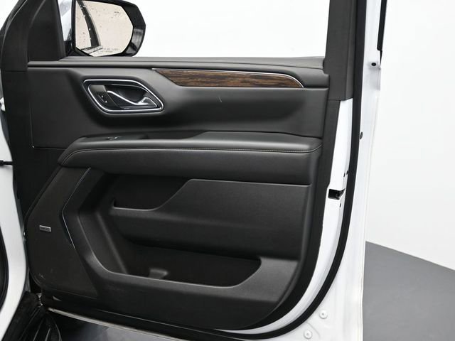 Used 2023 Chevrolet Suburban Premier image 29