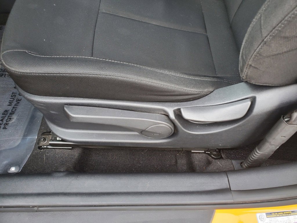 Used 2017 Hyundai Veloster Value Edition image 11