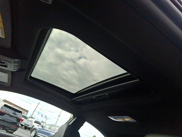 Used 2020 BMW 230i Coupe w/ Premium Package image 14