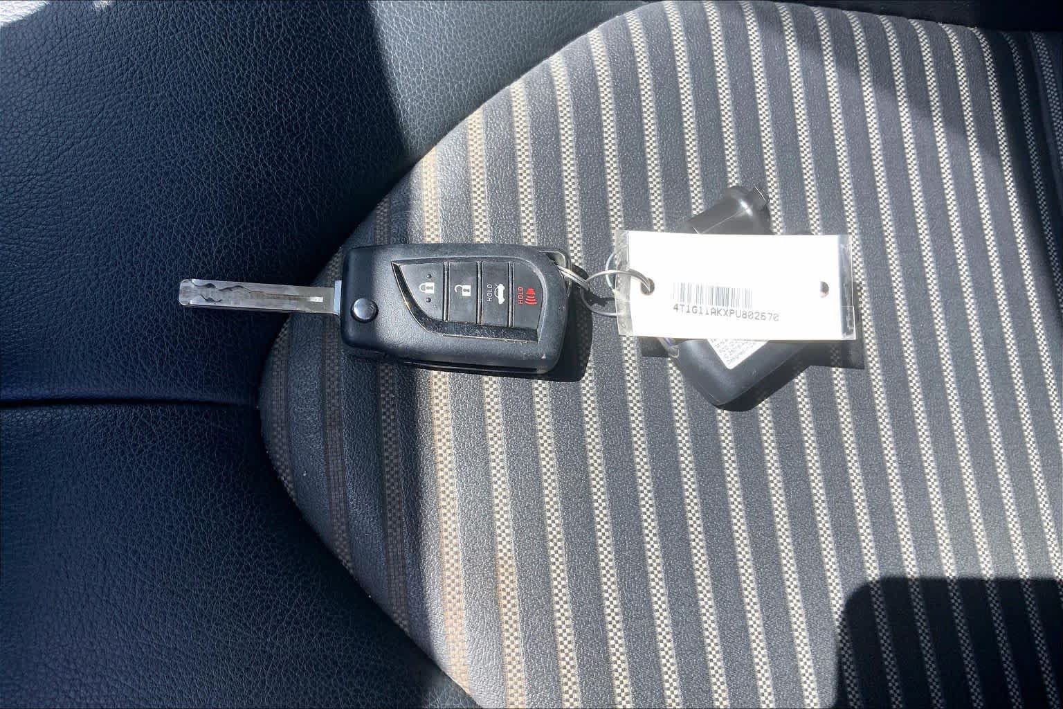 Used 2023 Toyota Camry SE FWD image 15