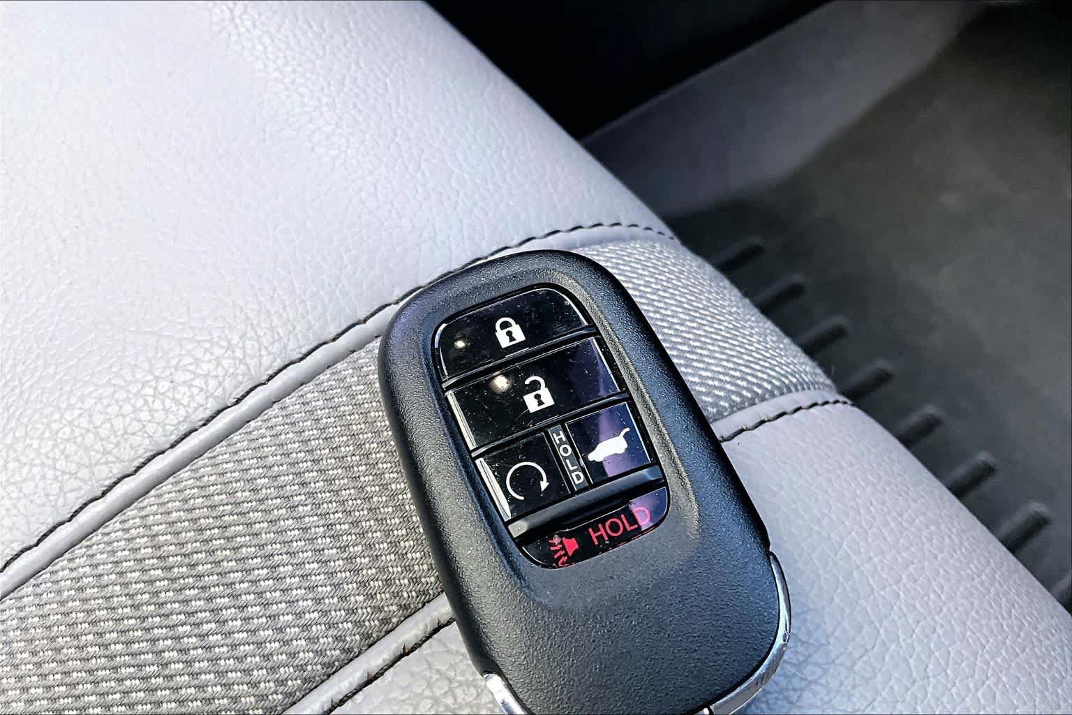 Used 2023 Honda Pilot Touring image 15