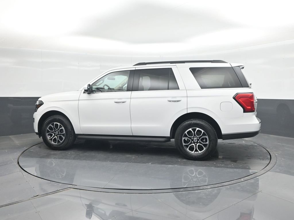 Certified 2024 Ford Expedition XLT RWD image 28