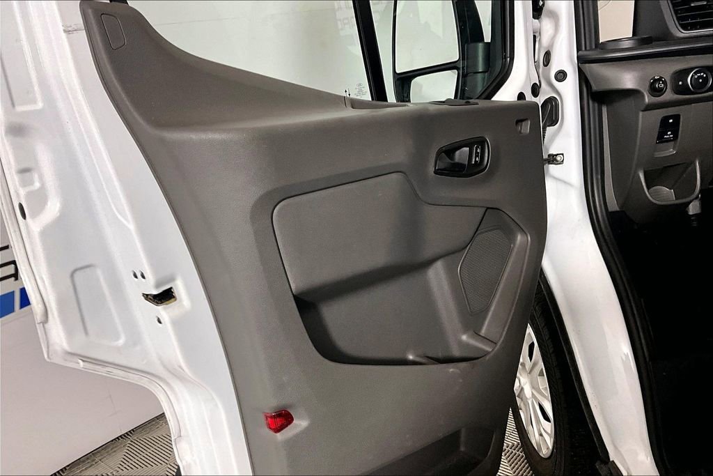 Certified 2024 Ford Transit 350 XLT RWD image 18