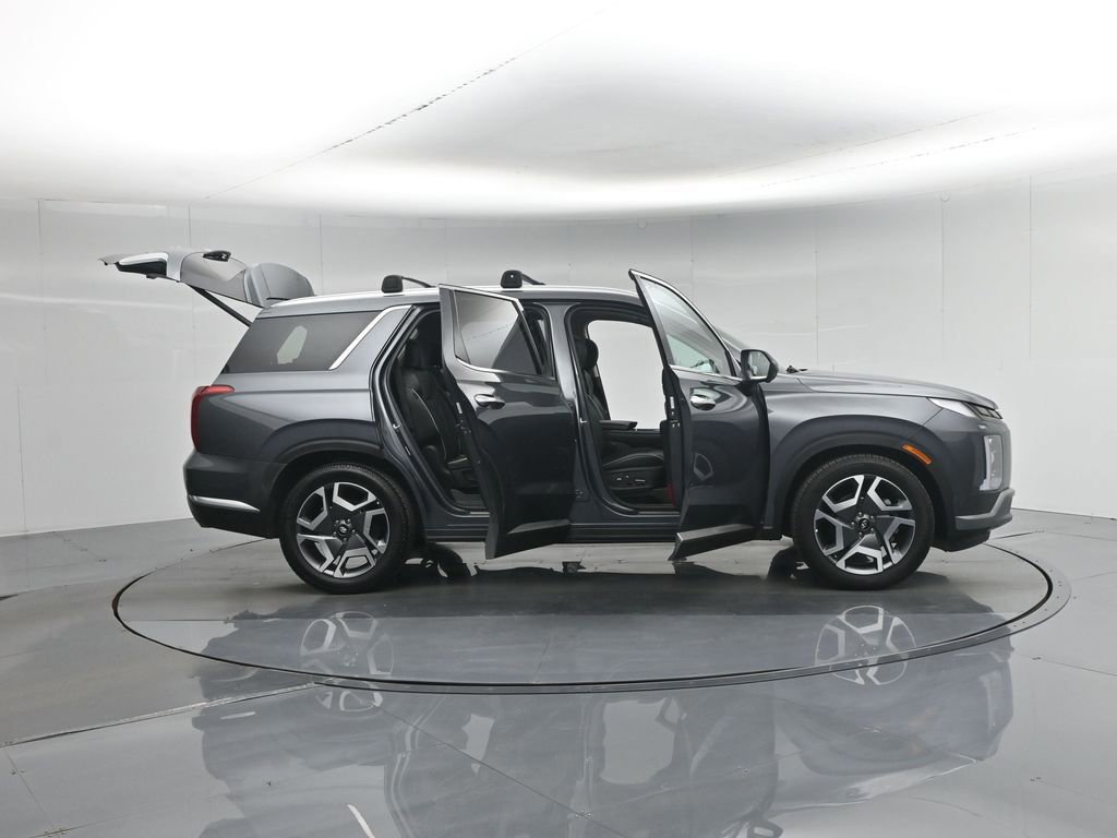 Used 2023 Hyundai Palisade Limited w/ Cargo Package AWD/4WD image 34