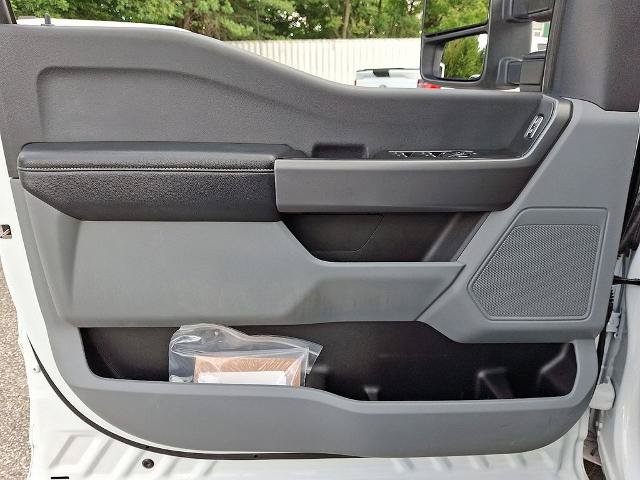 Certified 2025 Ford F250 XLT AWD/4WD image 12