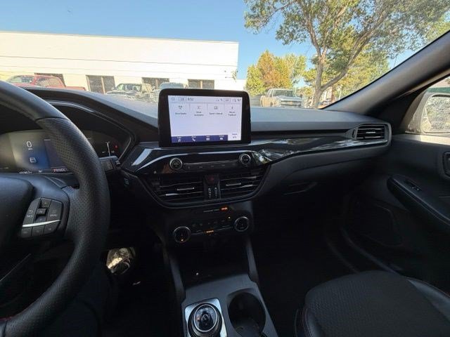 Certified 2025 Ford Escape ST-Line AWD/4WD image 21