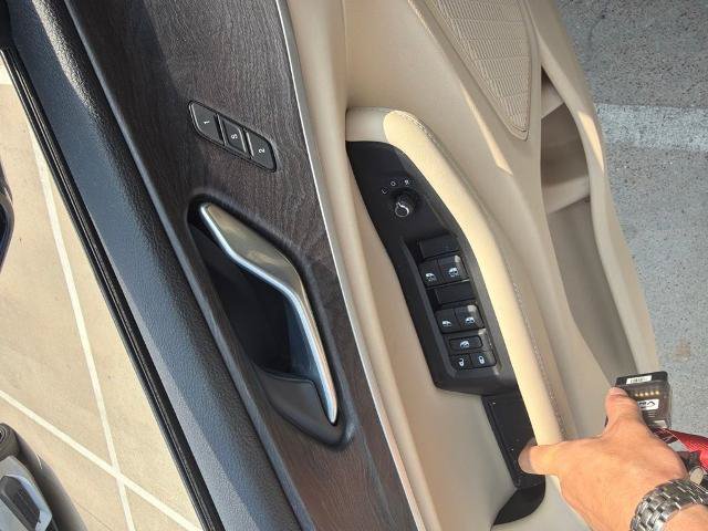 Used 2025 Jeep Grand Cherokee Limited w/ Black Appearance Package AWD/4WD image 6