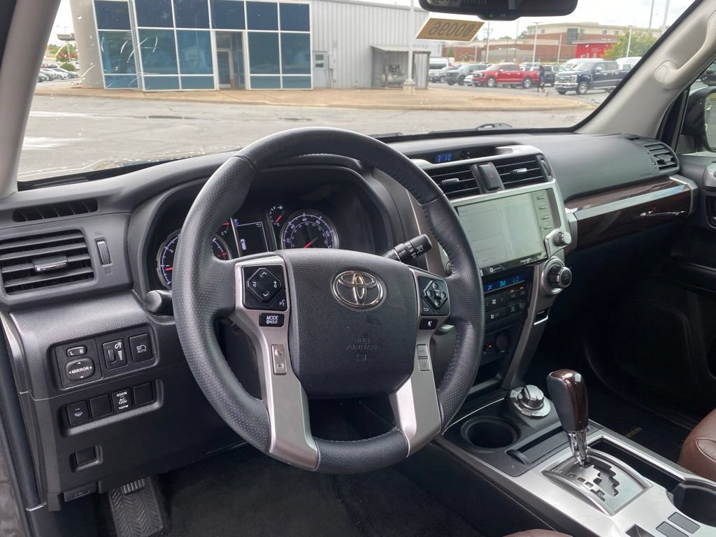 Used 2021 Toyota 4Runner Limited AWD/4WD image 12