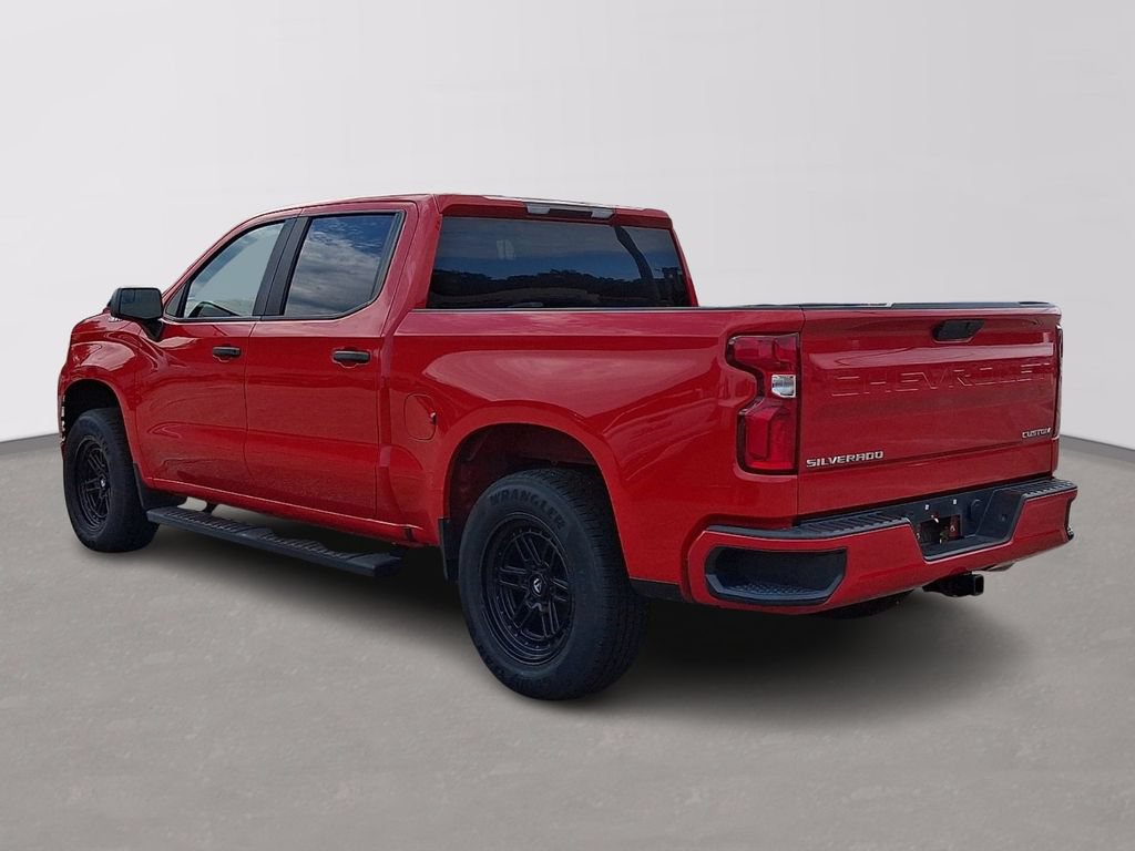 Used 2020 Chevrolet Silverado 1500 Custom w/ Custom Value Package RWD image 4