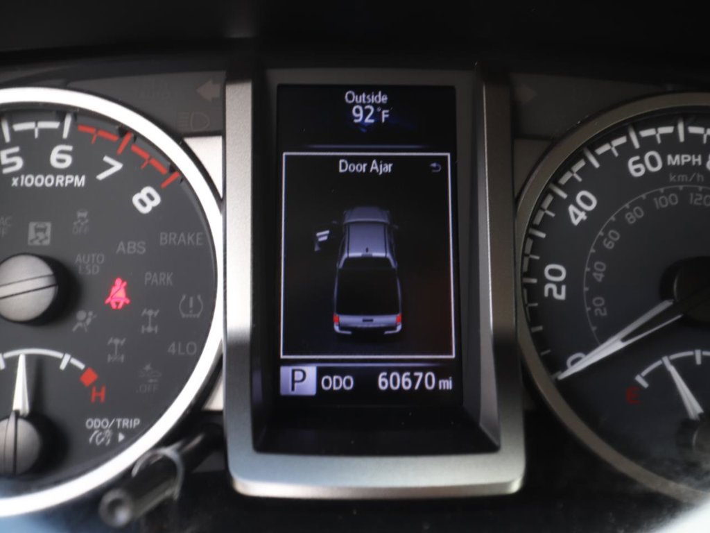 Used 2022 Toyota Tacoma SR5 AWD/4WD image 19