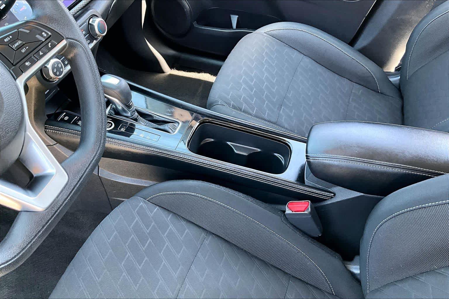 Used 2023 Nissan Kicks SV FWD image 16