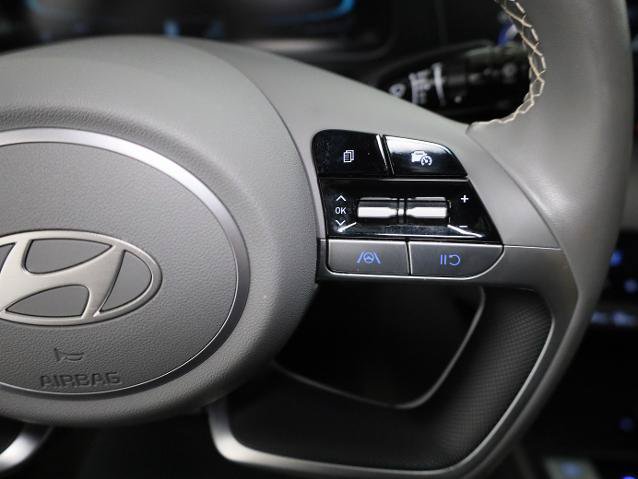 Used 2025 Hyundai Elantra Sport FWD image 16