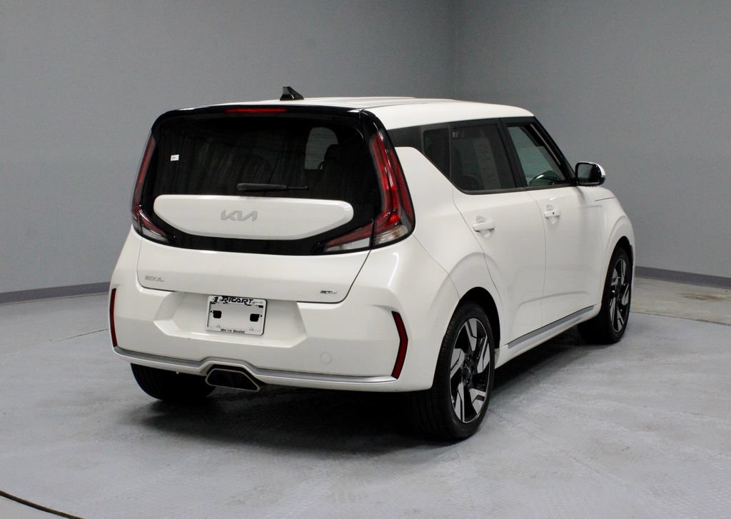 Used 2023 Kia Soul GT-Line FWD image 11