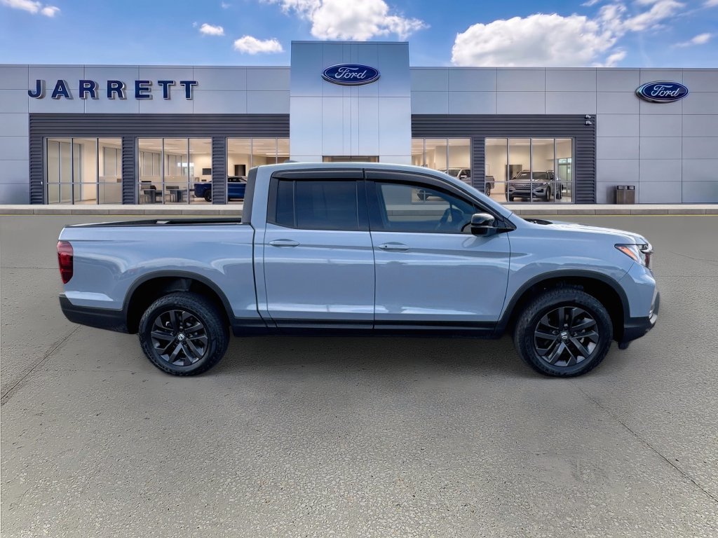 Used 2025 Honda Ridgeline Sport image 8